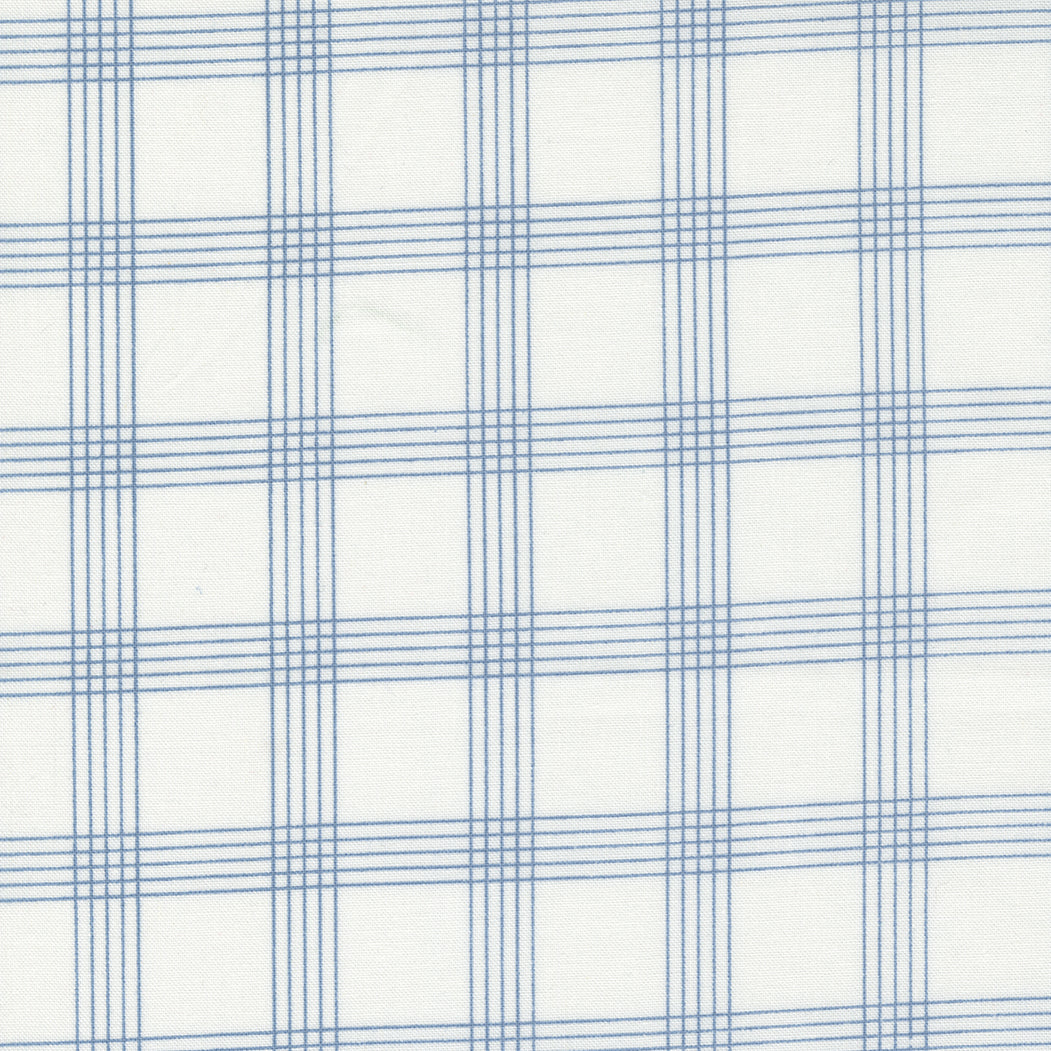 Nantucket Summer / Plaid in Cream & Blue