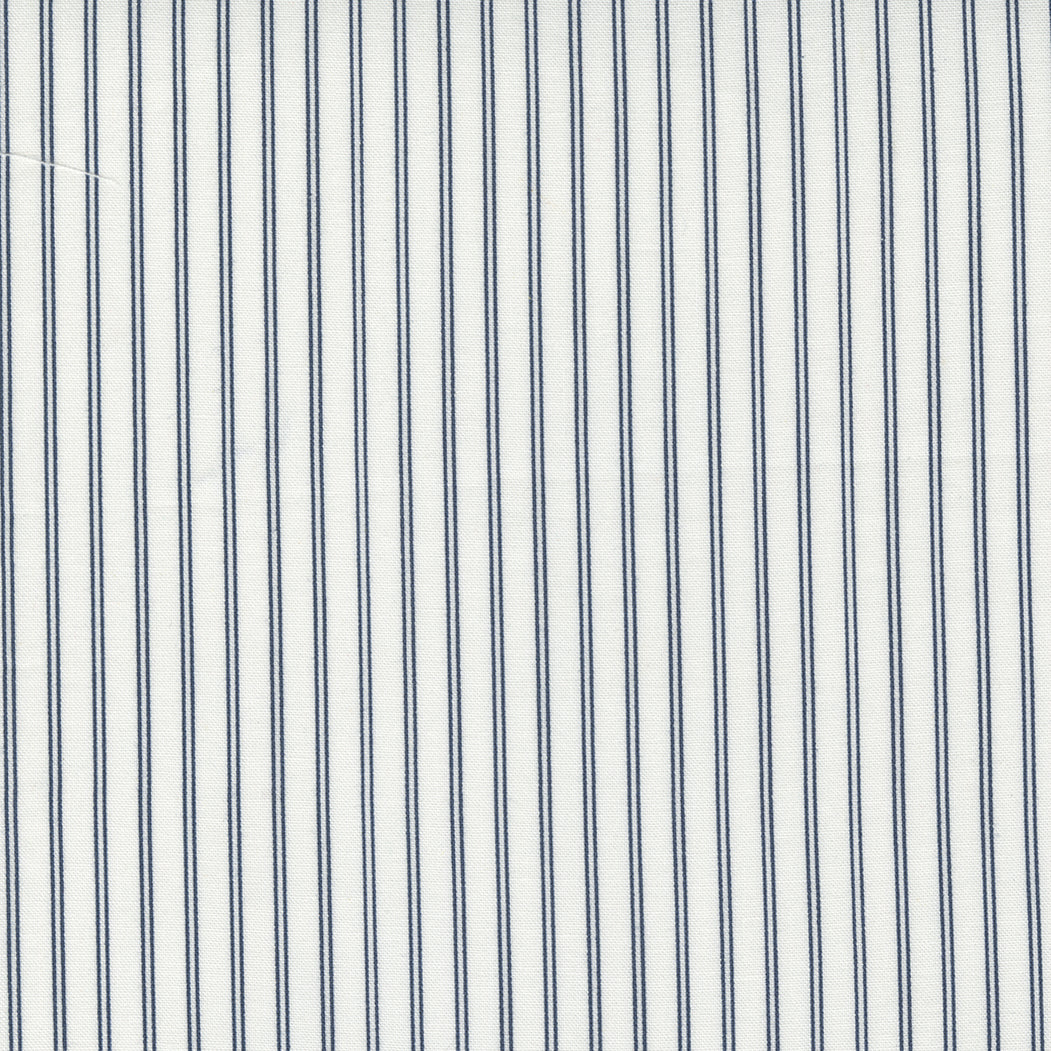 Nantucket Summer / Stripe in Cream & Navy
