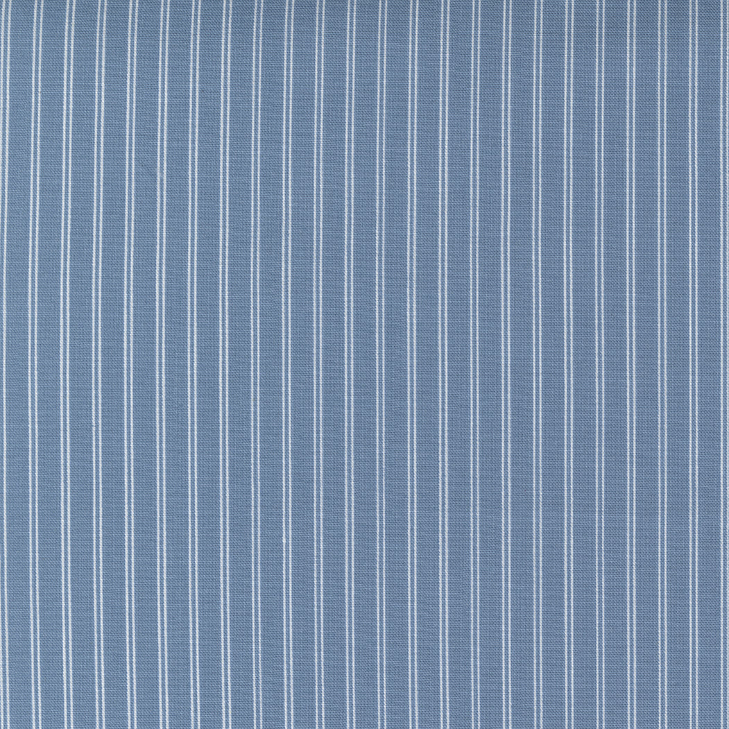 Nantucket Summer / Stripe in Lake