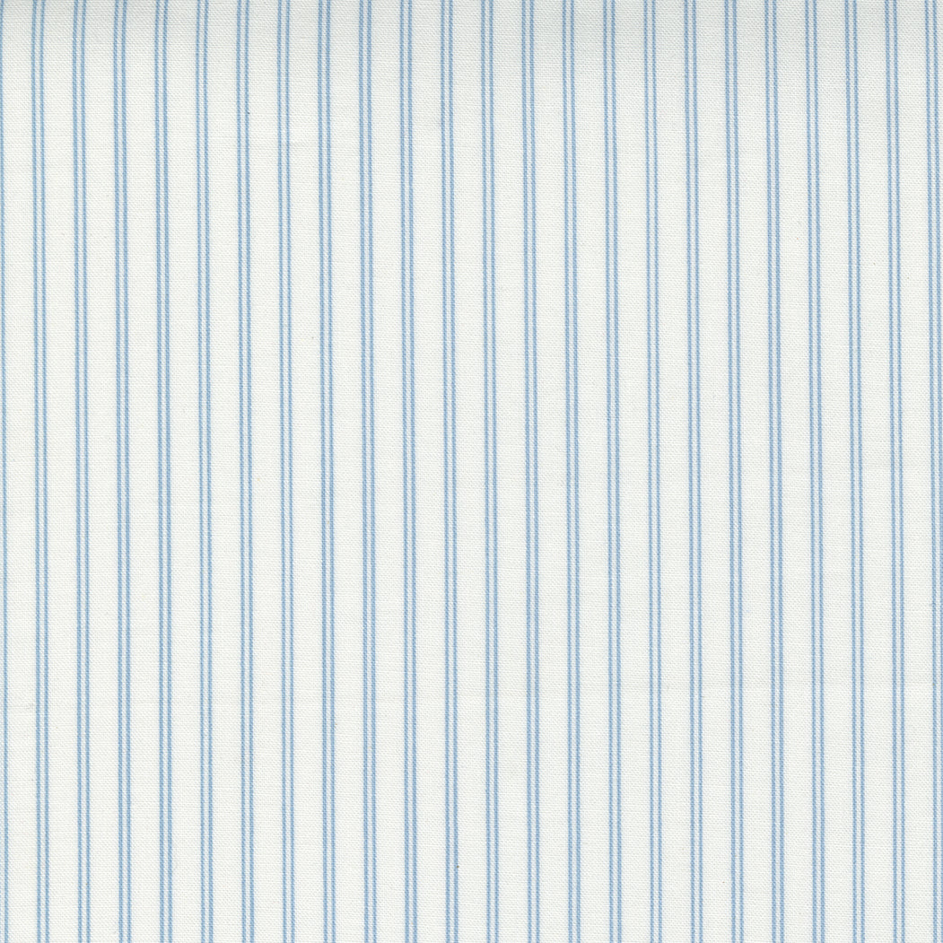 Nantucket Summer / Stripe in Cream & Blue
