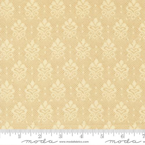 Posh / Lace Muse in Vanilla Cream