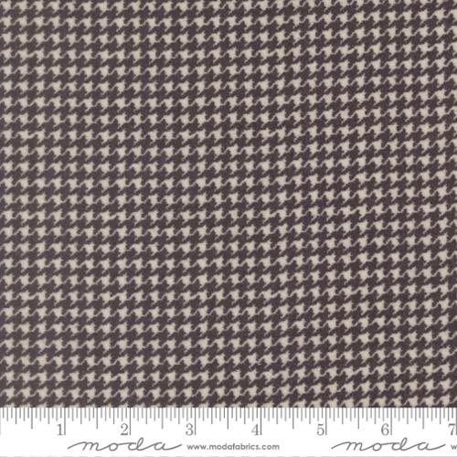 Flannel Gatherings Basics / Houndstooth in Titanium
