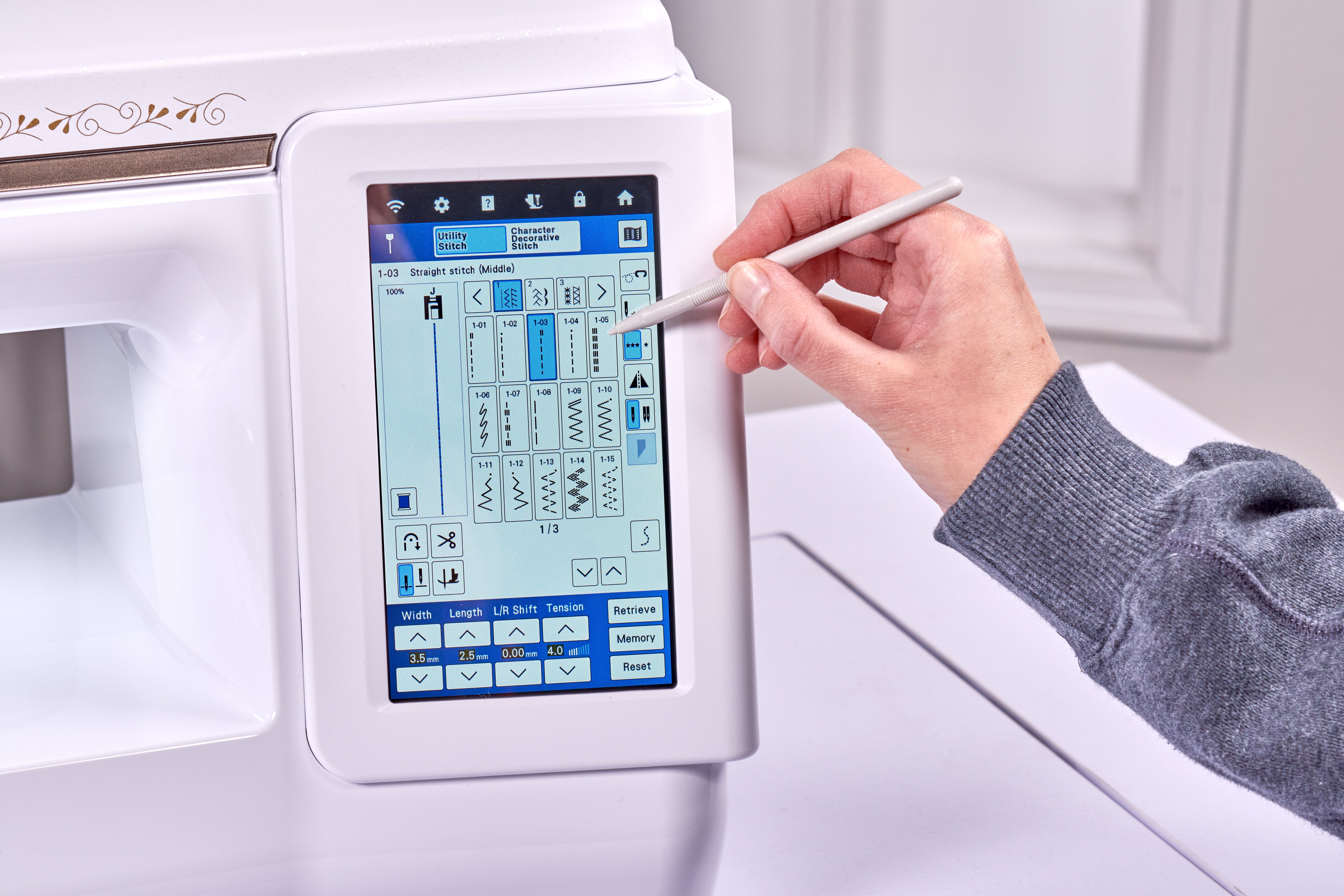 Baby Lock Luna Sewing & Embroidery Machine