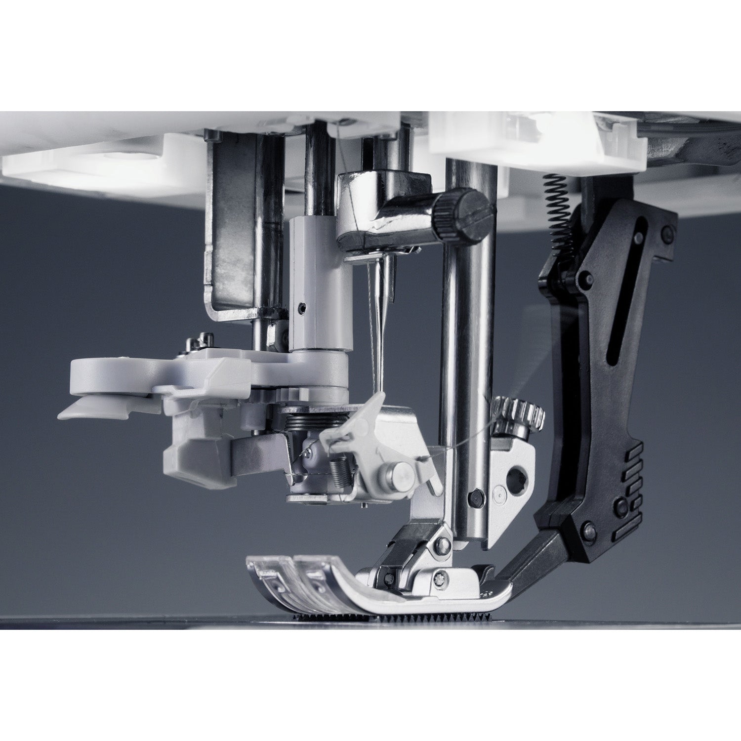 PFAFF Expression™ 715