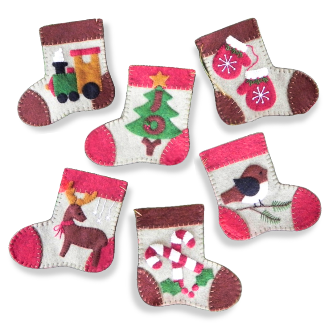 Warm Feet Ornament Kit