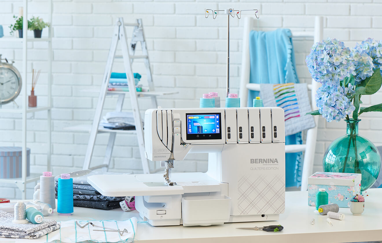 BERNINA L890 Quilters Edition Overlock/Coverstitch Machine